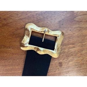 (28-29.5) Vintage CHANEL belt